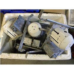 BOX OF POT LIGHTS