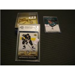 ASSORTED JEWELLERY/2 HOCKEY CARDS