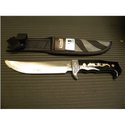 NEW BLACK HANDLE HUNTING KNIFE WITH SHEATH
