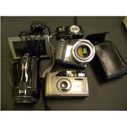 BOX OF MISC DIGITAL CAMERAS & GPS