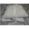 Image 1 : 2 WHITE THROW PILLOWS