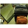Image 1 : 3 PIECES OF LUGGAGE & OIL CANVAS PICTURE