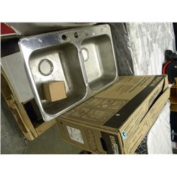 KITCHEN SINK/POT/TILES/WHITE HOOD RANGE