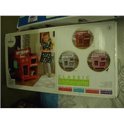 BOXED CLASSIC KIDS KITCHEN