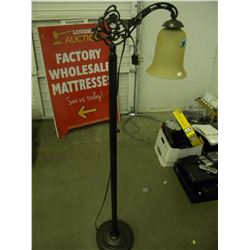 VINTAGE FLOOR LAMP