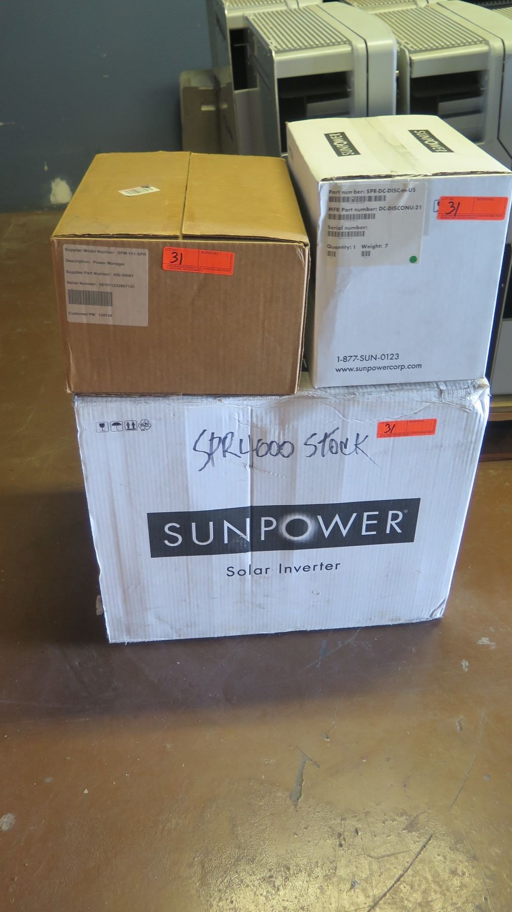 New Sunpower SPR 4000M Inverter, Sunpower SPR-DC-DISC-M-US Disconnect ...
