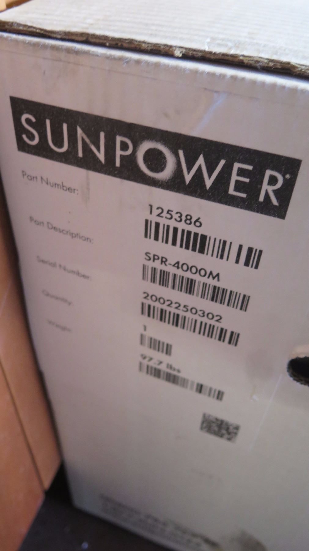 New Sunpower SPR 4000M Inverter and Sunpower SPR-DC-DISC-M-US Disconnect