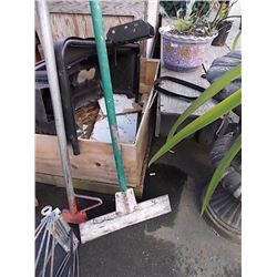 STEEL LONG HANDLE FLOOR SCRAPER