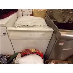 MAYTAG DISHWASHER