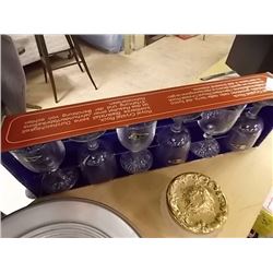 ROYAL CRYSTAL WINE GLASSES - NEW IN BOX SET OF 6