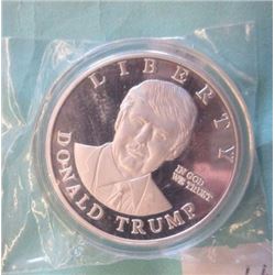 SILVER ROUND - 1 OZ .999 FINE SILVER CLAD DONALD TRUMP ROUND - IN CAPSULE - 2016