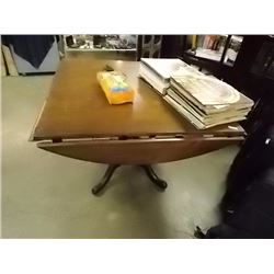 VINTAGE MAHOGANY ROUND TABLE WITH 4 DROP SIDES SINGLE PEDESTAL DUNCAN PHYPHE BASE - AWESOME CONDITIO