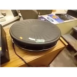 ELECTRIC GRILL - LIKE NEW