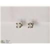 Image 3 : 14KT WHITE GOLD DIAMOND STUD EARRINGS