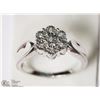 Image 2 : STERLING SILVER 7 DIAMOND FLOWER SHAPED RING