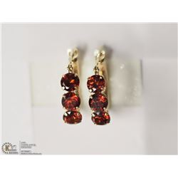 14KT YELLOW GOLD GARNET EARRINGS
