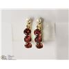 Image 1 : 14KT YELLOW GOLD GARNET EARRINGS