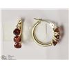 Image 3 : 14KT YELLOW GOLD GARNET EARRINGS