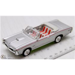 DIE CAST 1966 PONTIAC GTO SCALE 1:43
