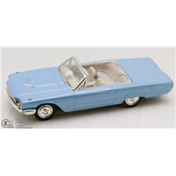 ROAD SIGNATURE DIE CAST 1966 FORD THUNDERBIRD