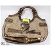 Image 1 : NEW GUESS PURSE (UNAUTHENTICATED)