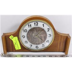 VINTAGE WIND UP MANTEL CLOCK