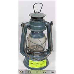VINTAGE KWANG OIL LANTERN