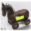 Image 1 : ANTIQUE HAND CARVED HORSE TOBACCO HOLDER