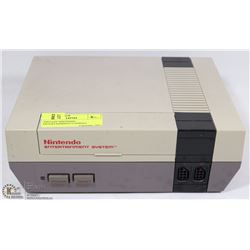 VINTAGE NINTENDO ENTERTAINMENT CONSOLE