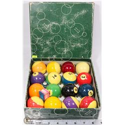 SET OF VINTAGE POOL BALLS IN BOX MADE IN BELGIUM