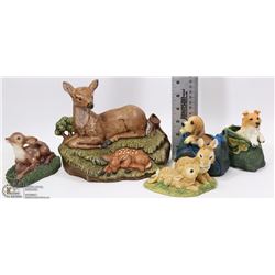 FLAT OF COLLECTIBLE FIGURINES