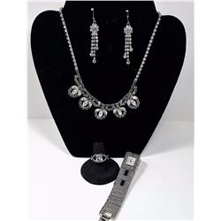 LOT OF MIXED RHINESTONE JEWELRY