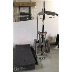 GOLF CADDY W/PRACTICE PUTTING SET