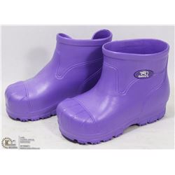 NEW GEKKOS KIDS SUMMER BOOTS SIZE 7/8