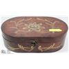 Image 1 : DECORATIVE OVAL WOODEN BOX