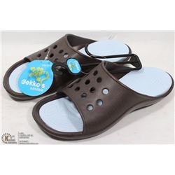 NEW GEKKOS SANDALS SIZE 9/10