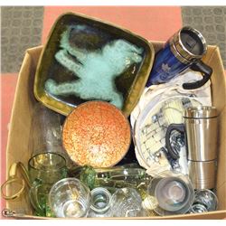 BOX OF ASSORTED HOUSEHOLD DECOR, WITH