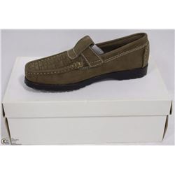 NEW WOMENS LOAFER STYLE SHOE