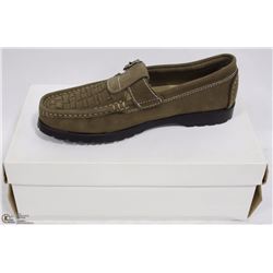 NEW WOMENS LOAFER STYLE SHOE