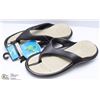 Image 1 : NEW GEKKOS FLIP FLOPS SIZE MENS 10