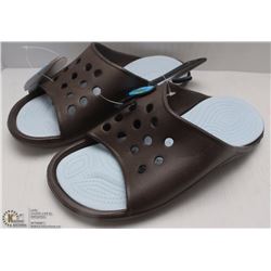 GEKKOS SANDALS SIZE:8/9