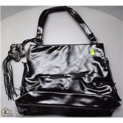 NEW LADIES DESIGNER PURSE