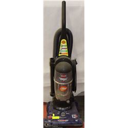 BISSELL POWERFORCE VAC UPRIGHT