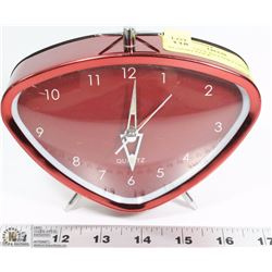 RETRO STYLE BATTERY OPERATED ALARM CLOCK