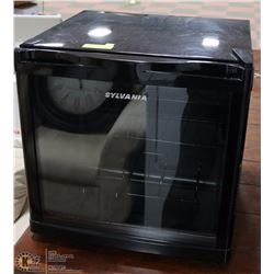 BLACK SYLVANIA WINE COOLER MINI