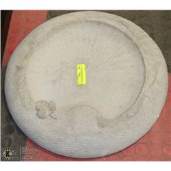 CONCRETE GROUND BIRDBATH 19"