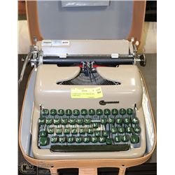 COMMODORE TYPE WRITER WITH CARRY BAG