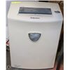 Image 1 : FELLOWES PAPER SHREDDER
