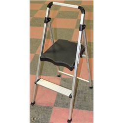 ALUMINUM STEP STOOL
