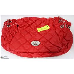 PICABO RED QUILTED PATTERN W/ SILVER CHAIN